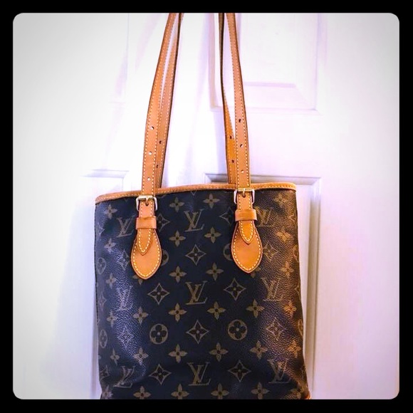 Authentic Luis Vuitton Bucket purse - Picture 1 of 5